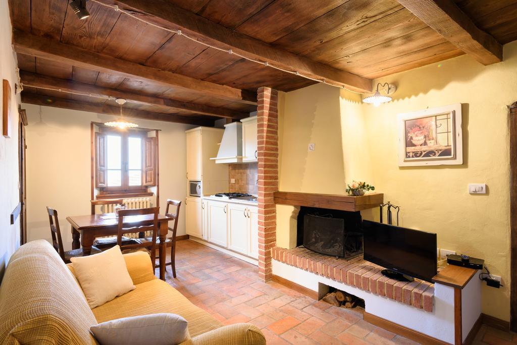 Il Borgo Dei Corsi - Charming Holiday Apartments Ortignano Raggiolo エクステリア 写真