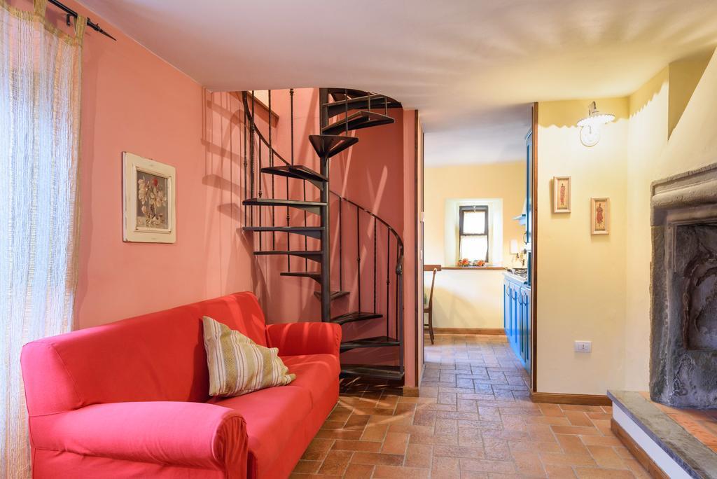 Il Borgo Dei Corsi - Charming Holiday Apartments Ortignano Raggiolo エクステリア 写真