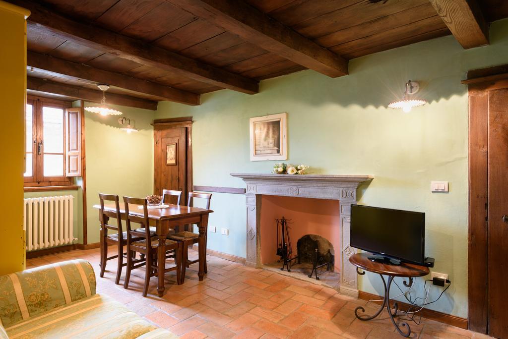 Il Borgo Dei Corsi - Charming Holiday Apartments Ortignano Raggiolo エクステリア 写真