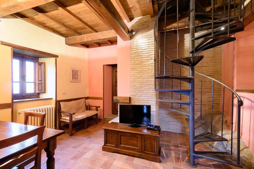 Il Borgo Dei Corsi - Charming Holiday Apartments Ortignano Raggiolo エクステリア 写真