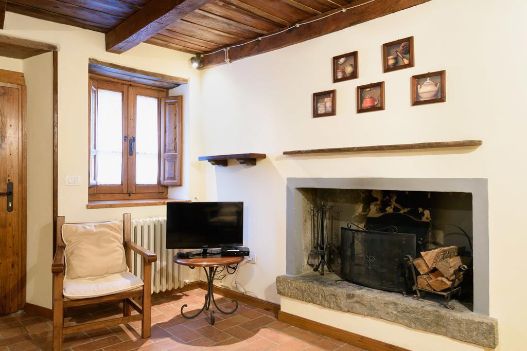 Il Borgo Dei Corsi - Charming Holiday Apartments Ortignano Raggiolo エクステリア 写真